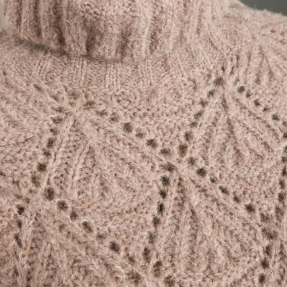 NWOT POL Sweater - Picture 3 of 9